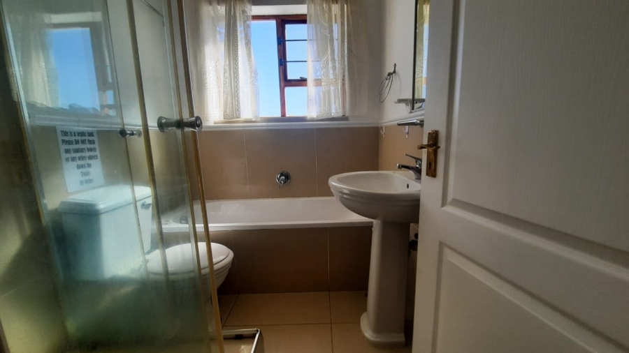 To Let 2 Bedroom Property for Rent in Bettys Bay Western Cape
